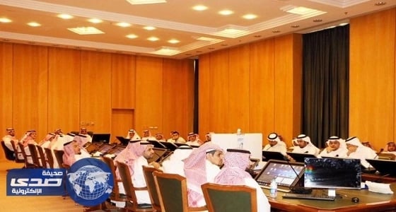 " البلديات " تناقش آلية إغلاق محطات وقود الطرق