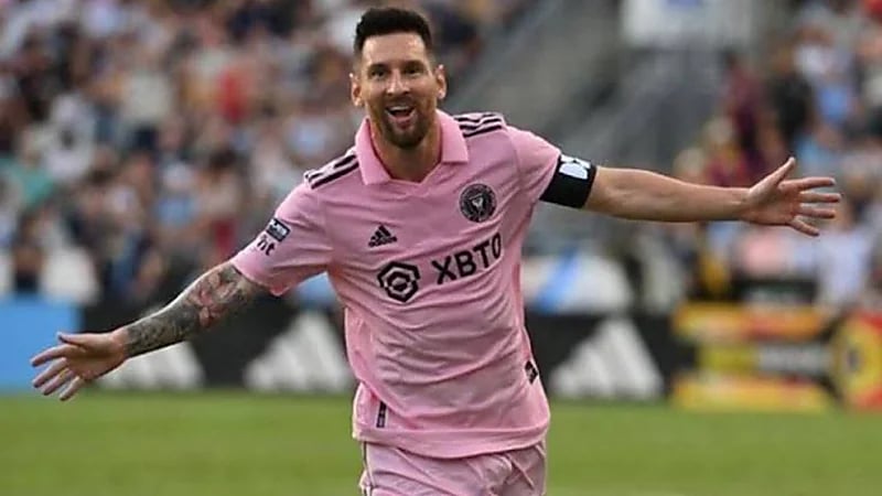 ‎برشلونة يشكر ميسي بعد تهنئته سيدات الفريق