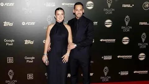 زوجة تشالهان أوغلو تهاجم زميله في إنتر