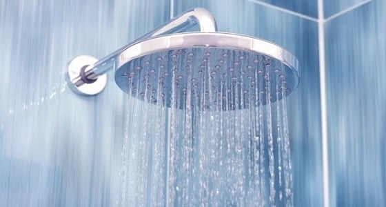 أضرار الاستحمام بالماء الساخن وطرق تجنبها
