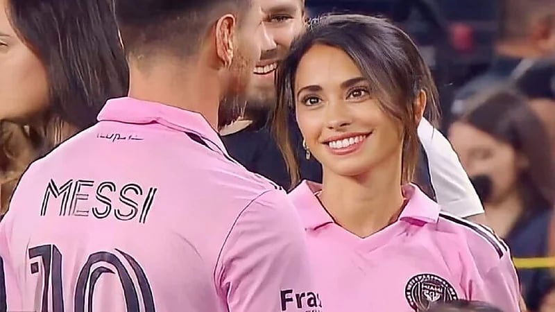 زوجة فابريغاس توضح حقيقة خيانة ميسي لزوجته