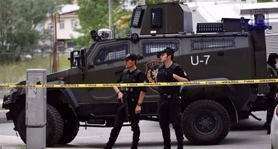 تركيا تعتقل 53 عسكريا على علاقة بـ " جولن "