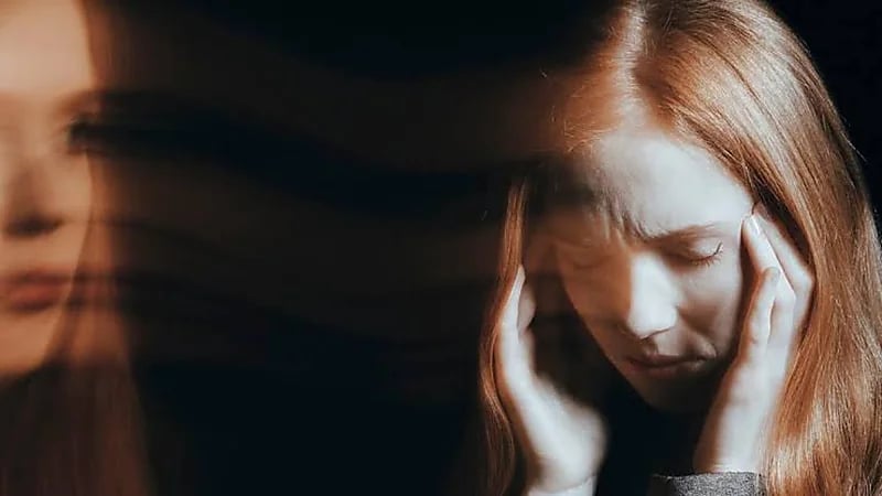 كورونا قد يسبب الهلوسة والسكتة الدماغية