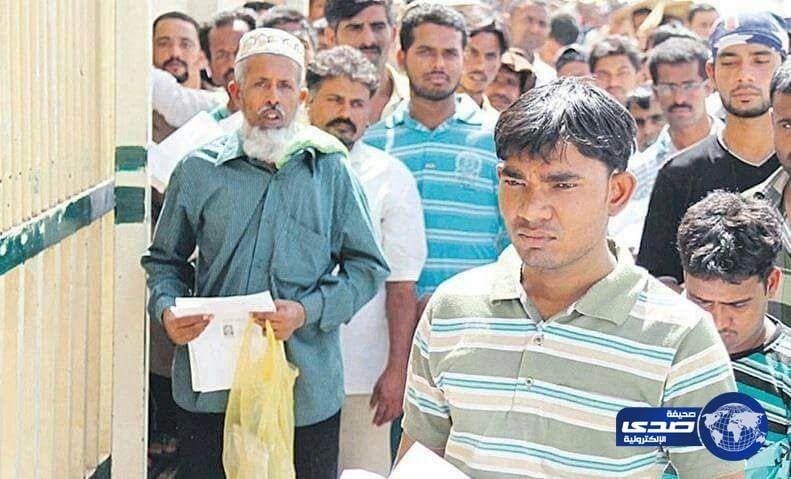 رسوم شهرية على العمالة الوافدة ومرافقيهم بدءا من منتصف 2017