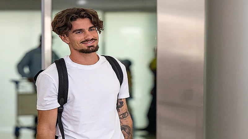 استقبال الأخدود لـ أليكس كولادو حديث الصحف الإسبانية