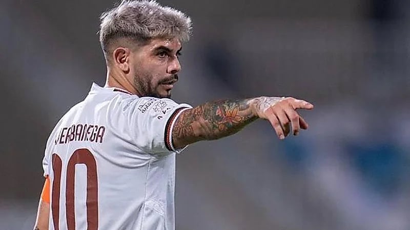 بانيجا يطلب الرحيل عن الشباب