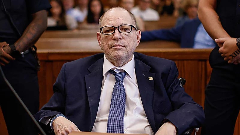 واينستين ينفي الفضيحة الجنسية المتعلقة ببالترو ويتمسك ببراءته