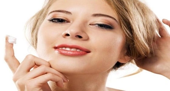 10 طرق سهلة وفعالة لترطيب الجسم الجاف