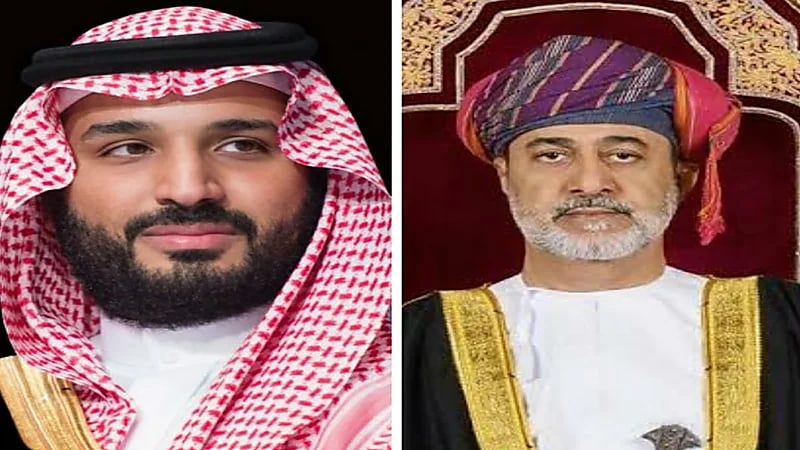 ولي العهد يتلقى اتصالاً هاتفياً من سلطان عمان