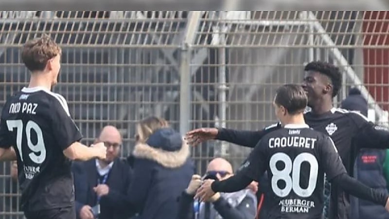 كومو يهزم نابولي بثنائية