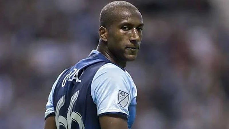 ضبط لاعب منتخب مصر السابق بتهمة النصب والاحتيال