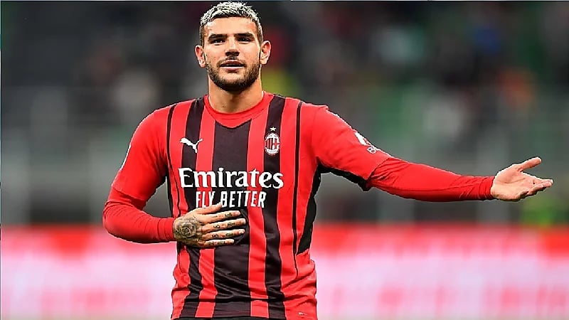 هيرنانديز يسافر لـ باريس لتوقيع عقده مع الهلال