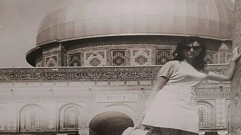 صورة نادرة لفيروز بالمسجد الأقصى تثير الجدل