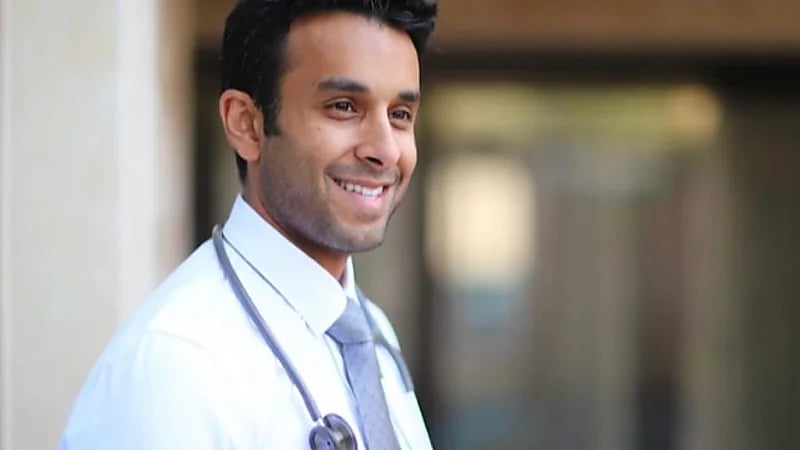 مثنى سرطاوي: نسبة نجاح التقنية الجديدة لاستبدال مفصل الركبة 98 %