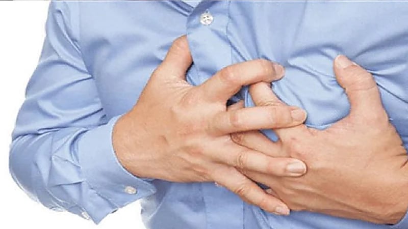 بالفيديو.. استشاري: الإجهاد في العمل قد يسبب الجلطات القلبية