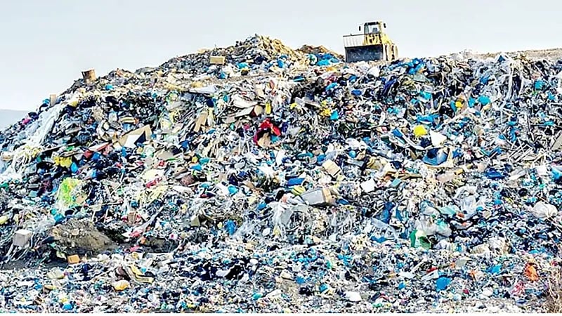 غرامة للمخالفين بتقديم بيانات بيئية خاطئة وإحالتهم للنيابة