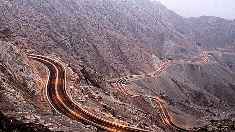 إعادة فتح طريق "الهدا" بعد إغلاقه احترازيًا