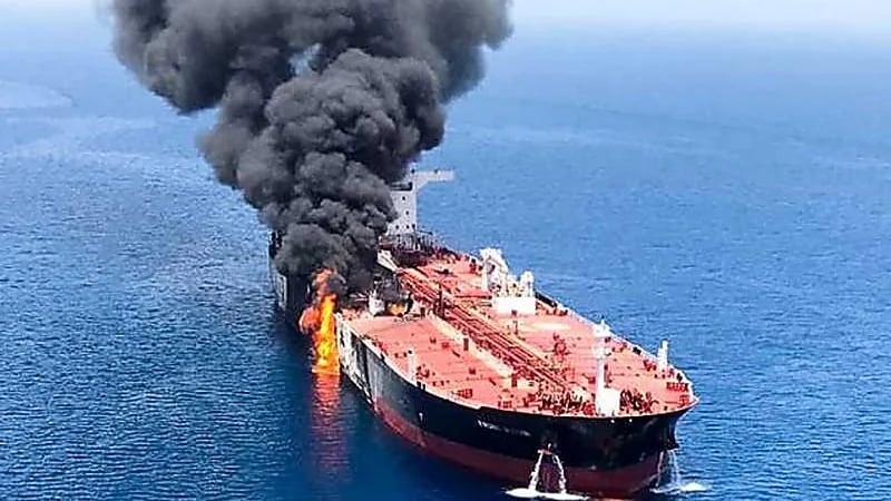 هجوم بطائرة مسيرة على ناقلة نفط قبالة سواحل عمان