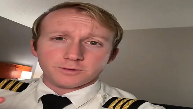 طيار خبير يكشف معلومة صادمة عن تأثير وضع الجوالات على "Airplane mode"