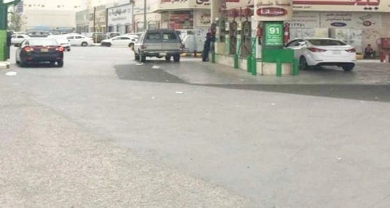 أمانة المدينة تغلق عدد من المحطات المخالفة للتعليمات