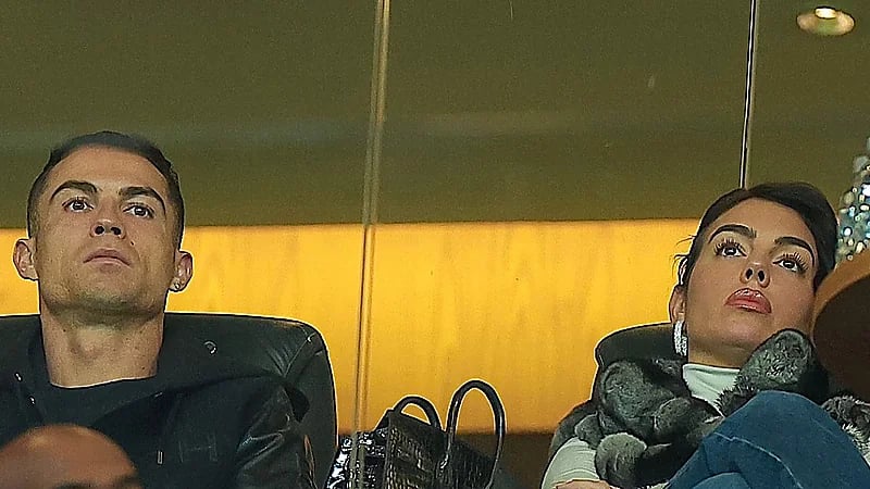 VAR عائلي يرصد علامات التوتر بين رونالدو وجورجينا