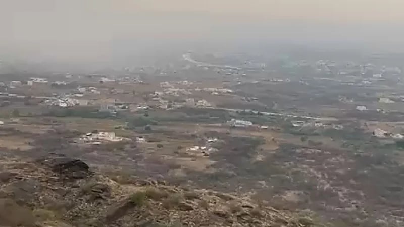 سحب رعدية وصواعق تغطي سماء جازان والذروة في أغسطس..فيديو