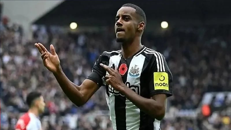 الحنيان: مفاوضات الهلال مع إيزاك لم تصل إلى مراحل متقدمة .. فيديو