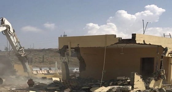 بالصور.. إزالة تعديات على موقع سياحي بـ " هدا الطائف "