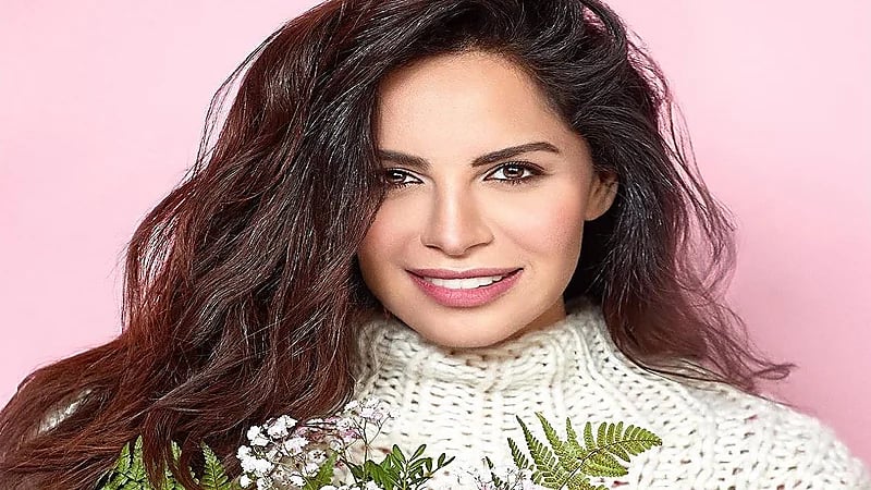 آمال ماهر تتراجع عن اعتزال الغناء