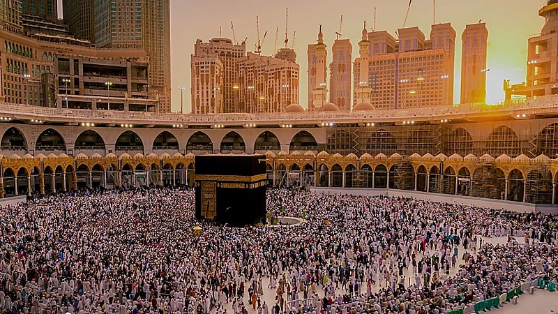 رئيس بعثة الحج القطرية يشيد بجهود المملكة في خدمة ضيوف الرحمن