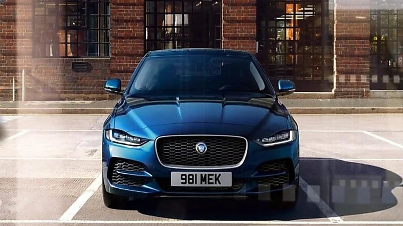 جاكوار XE 2022 تخطف الأنظار بمواصفاتها المميزة