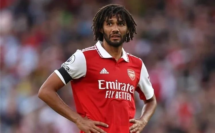 أستون فيلا يخطط لضم محمد النني