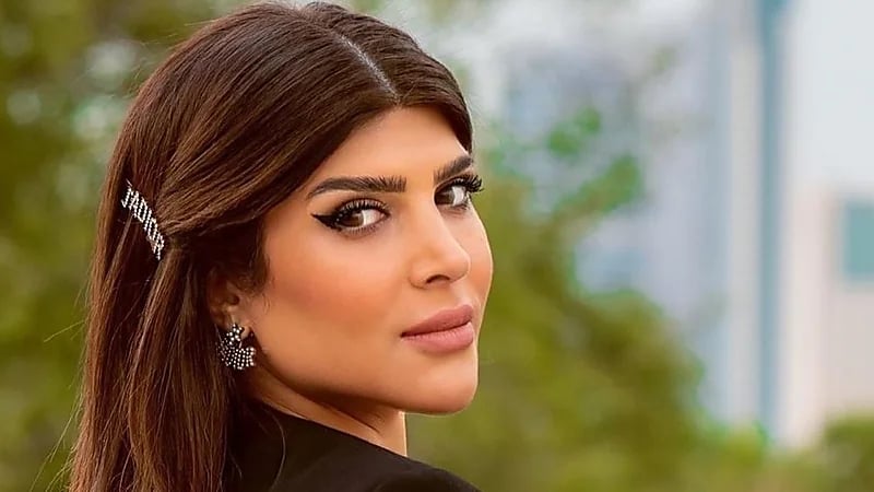 غدير السبتي تتعرض لانتقادات لاذعة بسبب مياه الإمارات