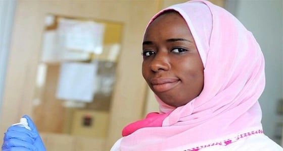 مواطنة تحصل على شهادة أمريكية لاكتشافها بروتين يثبط الإيدز