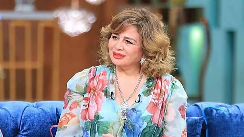 وعكة صحية مفاجئة تمنع إلهام شاهين من التكريم