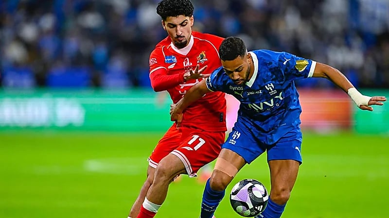 المسابقات تجري محادثات لنقل مباراة الهلال والوحدة