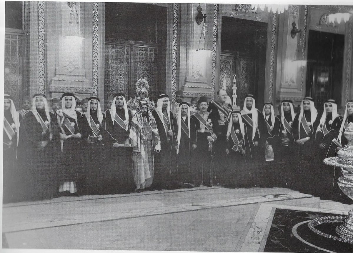 بالصور.. إغلاق المداخل بالواجهة البحرية في الخبر 