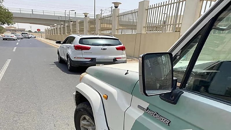 بالفيديو.. "مرور جدة" يطيح بقائد مركبة متهور على طريق الحرمين