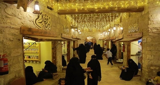 38 أسرة تستفيد من إطلاق المرحلة الثانية من سوق الليل الشعبي للأسر المنتجة