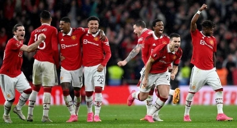 مانشستر يونايتد يهزم برايتون بضربات الترجيح