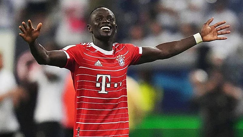 تطورات جديدة في مفاوضات الأهلي واجتماع منتظر لحسم مصير ساديو ماني