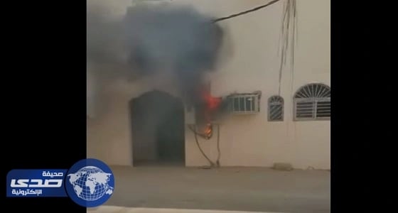 ⁠⁠⁠⁠⁠بالفيديو.. ارتفاع درجات الحرارة يحرق عداد كهرباء
