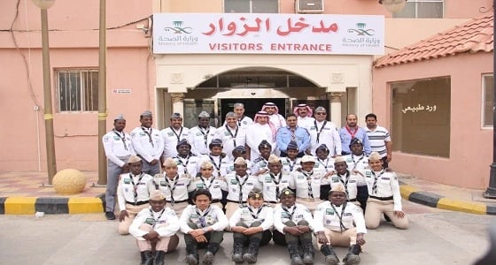 بالصور.. رواد الكشافة يزورون المرضى بمستشفى حوطة سدير