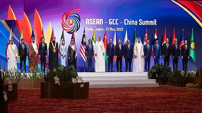 وزير الخارجية يرأس وفد المملكة في القمة الخليجية والآسيان والصين