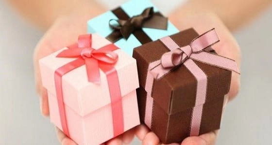 " النمر " يطالب بأخذ الحيطة والحذر عند شراء عطرا لأحد الأشخاص