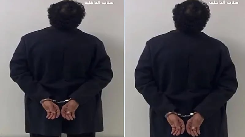 بالفيديو.. القبض على وافد باكستاني قام بالاحتيال والنصب على المواقع الإلكترونية