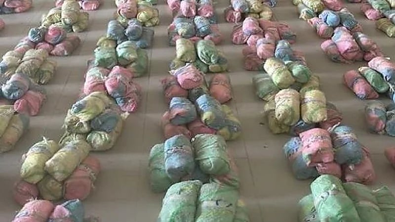 ضبط مقيم بحوزته 50 كيلو جرامًا من الحشيش في رجال ألمع