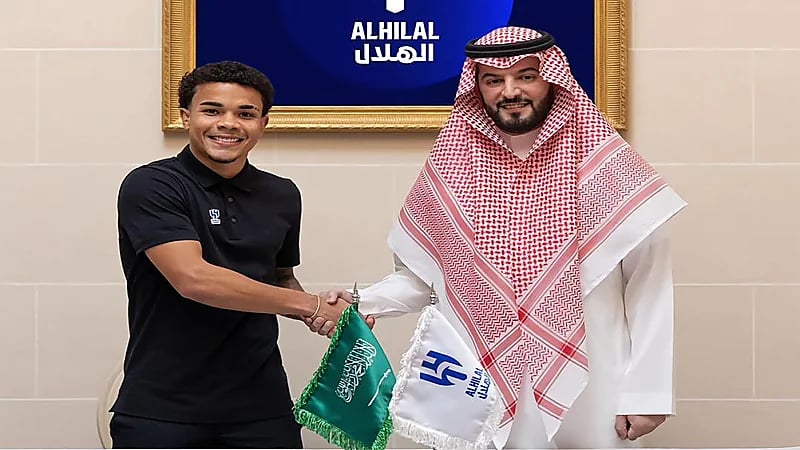 كايو سيزار يهدي نجاحه لوالدته: هذا من أجلك يا ملكة