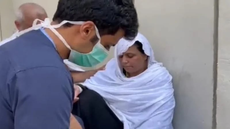 بالفيديو.. تقديم الرعاية الصحية لحاجة تعرضت لارتفاع السكر بمنشأة الجمرات