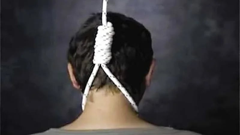 مصري ينهي حياته شنقاً بنفس طريقة ومكان انتحار والده